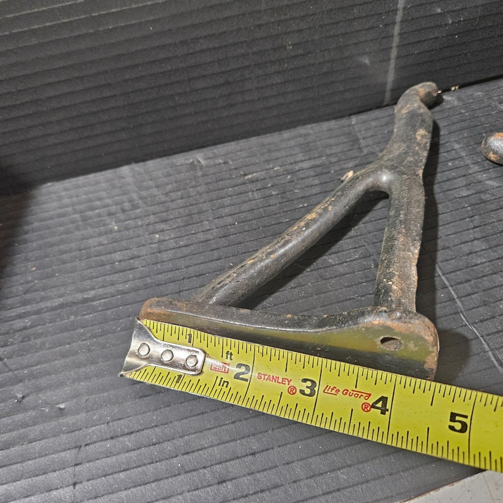Pair Antique Cast Iron Industrial 7" Hooks Barn Saddle?