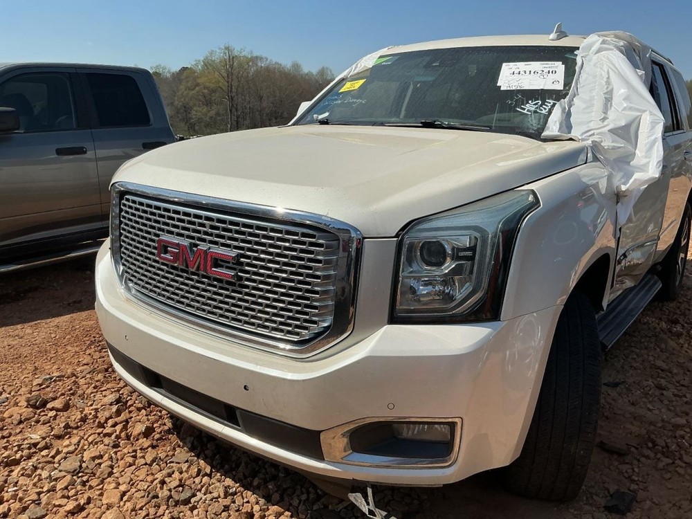Fuse Box Engine Fits 15-20 ESCALADE 5008543