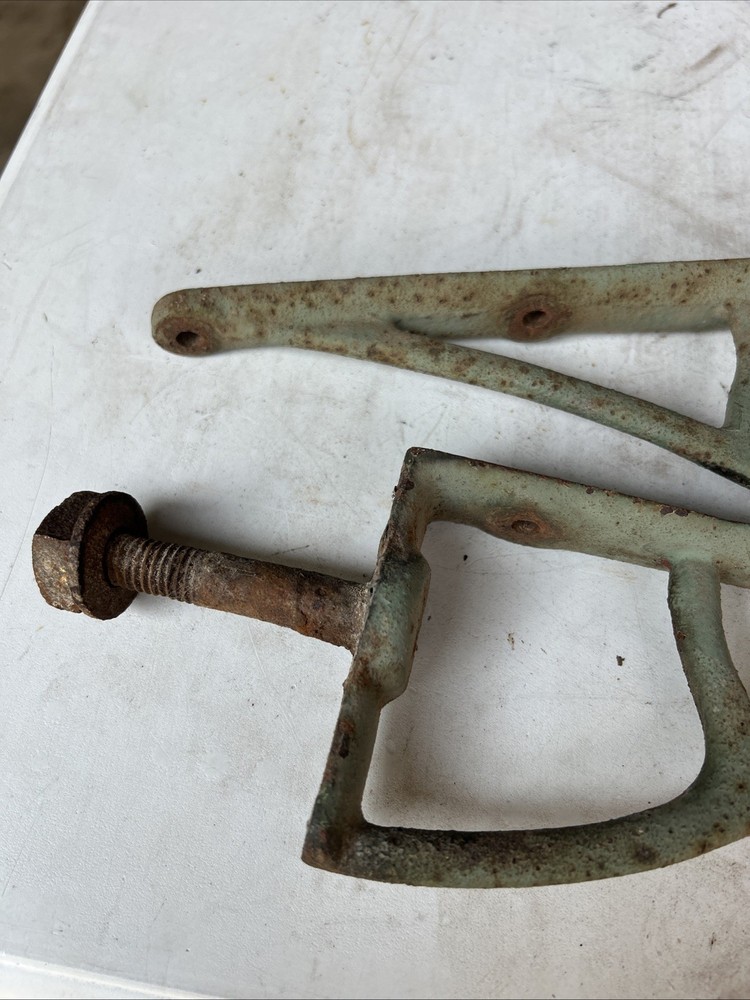Vintage Case Iron Shelf Bracket Pair Unbranded 3 Sets
