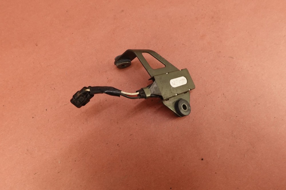 2003 - 2008 Suzuki SV650 Rear Voltage Resistor Sensor