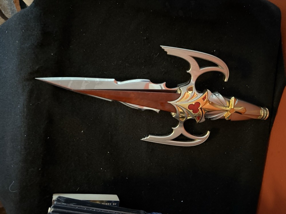 RARE Franklin Mint Universal Monsters Dracula Dagger