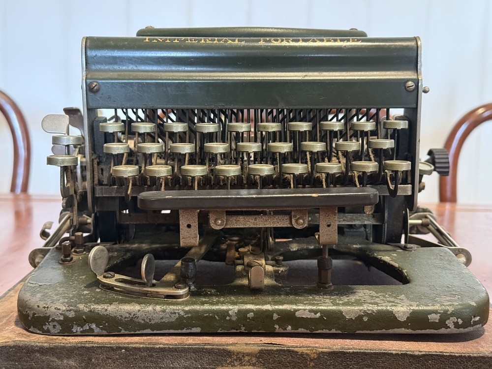 Rare ANTIQUE Imperial Model D Typewriter
