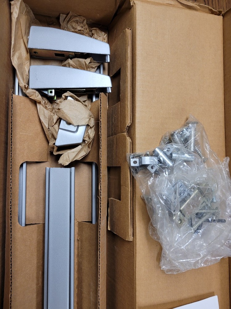 Corbin Russwin ED8400 30" 689 RHR Vertical Rod Exit Device