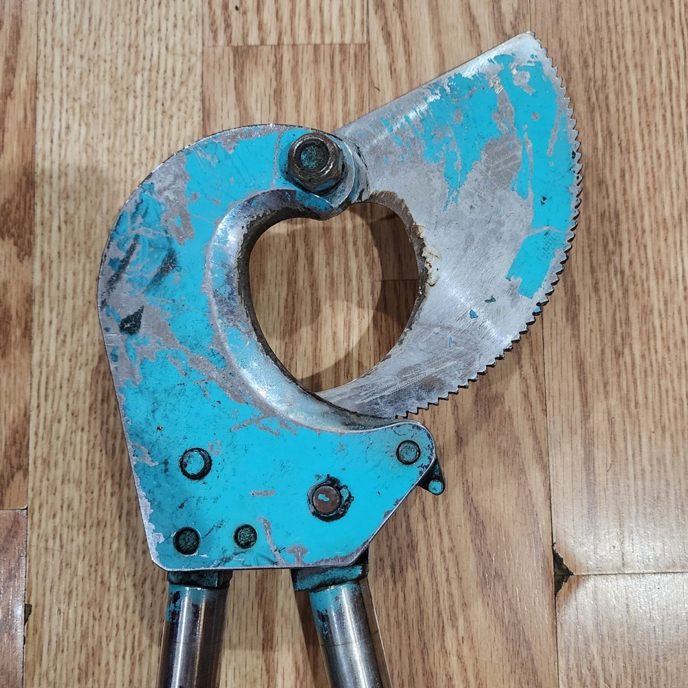 Ratcheting Cable Cutter,