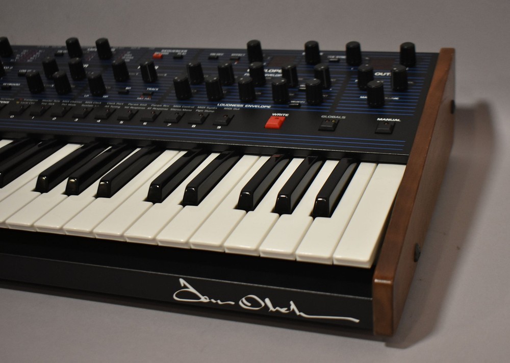 Dave Smith Instruments OB-6 6-Voice Polyphonic Analog Synthesizer
