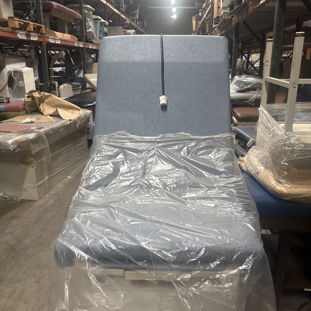 Hamilton Exam Table