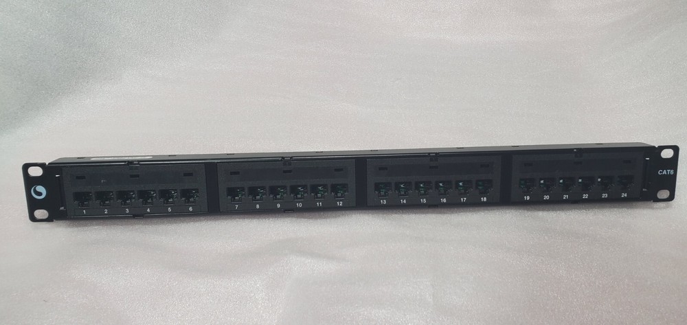 COMMSCOPE UNIPRISE SOLUTIONS UNP-6A-DM-1U-24 76018042 24 Port Patch Panel
