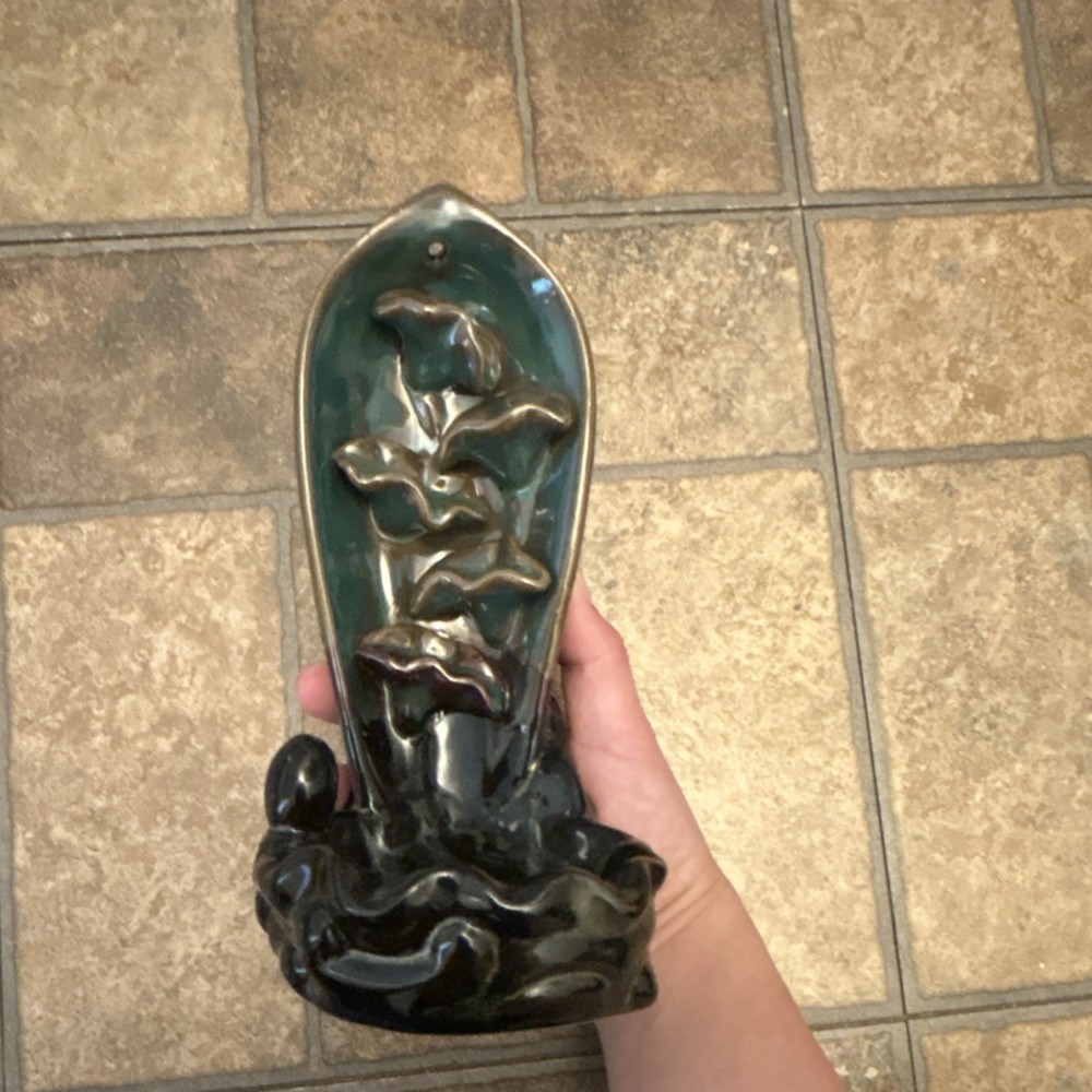 Ceramic Backflow Waterfall Incense Burner with Fish Decoration Made in China