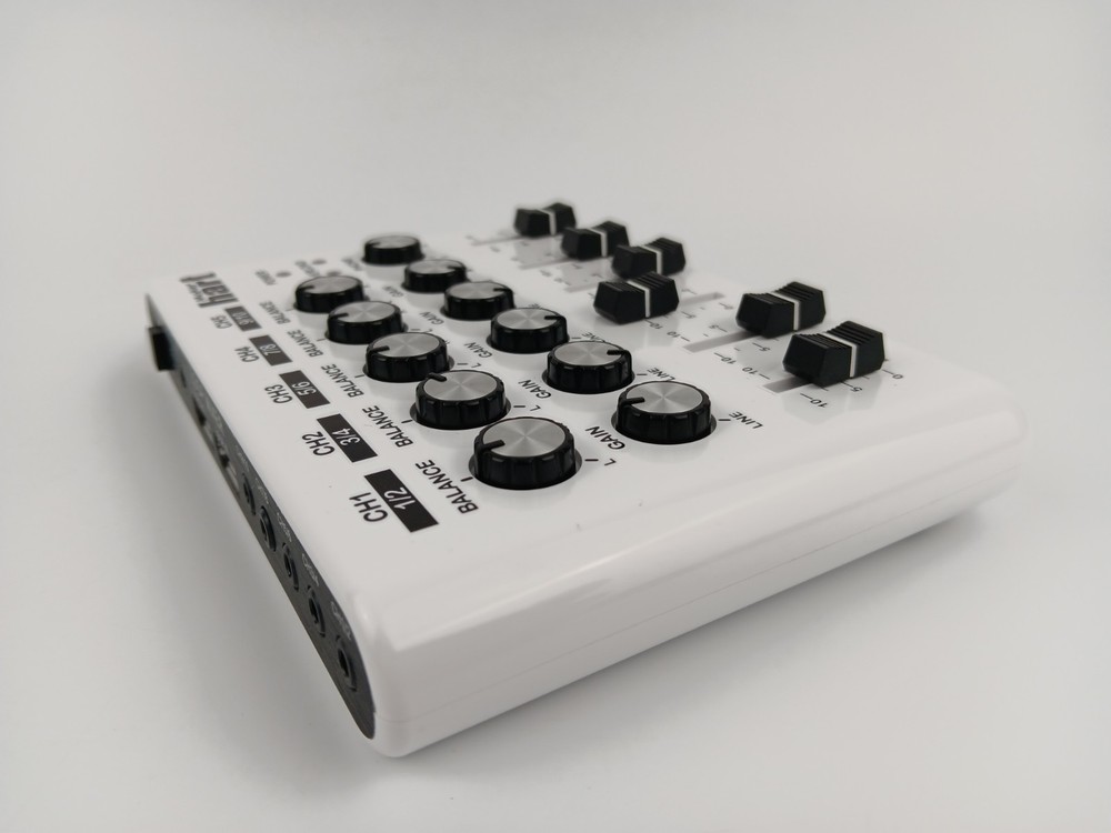 Maker Hart LOOP MIXER Portable Audio Mixer with 5 Channel Stereo Inputs