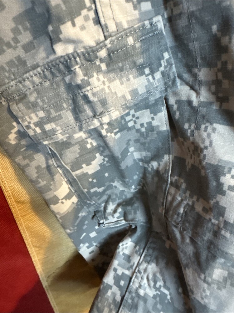 Medium XShort - Army Combat Pants ACU Digital Camo USGI 7809