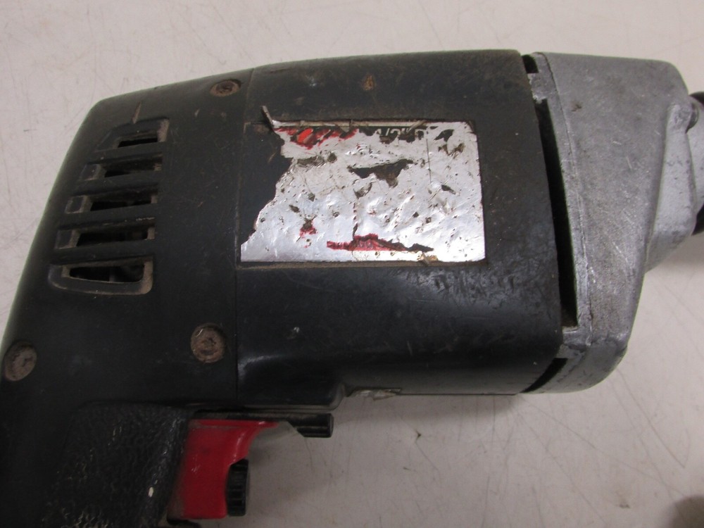 SKIL 1/2” REVERSIBLE SPEED CONTROL TRIGGER DRILL