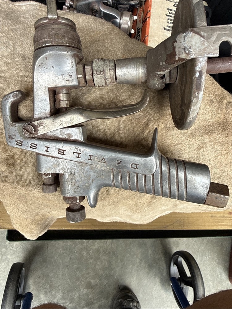 Devilbiss Type MGA 510-1 Spray Gun Air Powered Untested Needs Cleaning