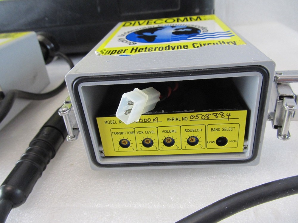 Divecomm DC1000A Communications Devices with Case
