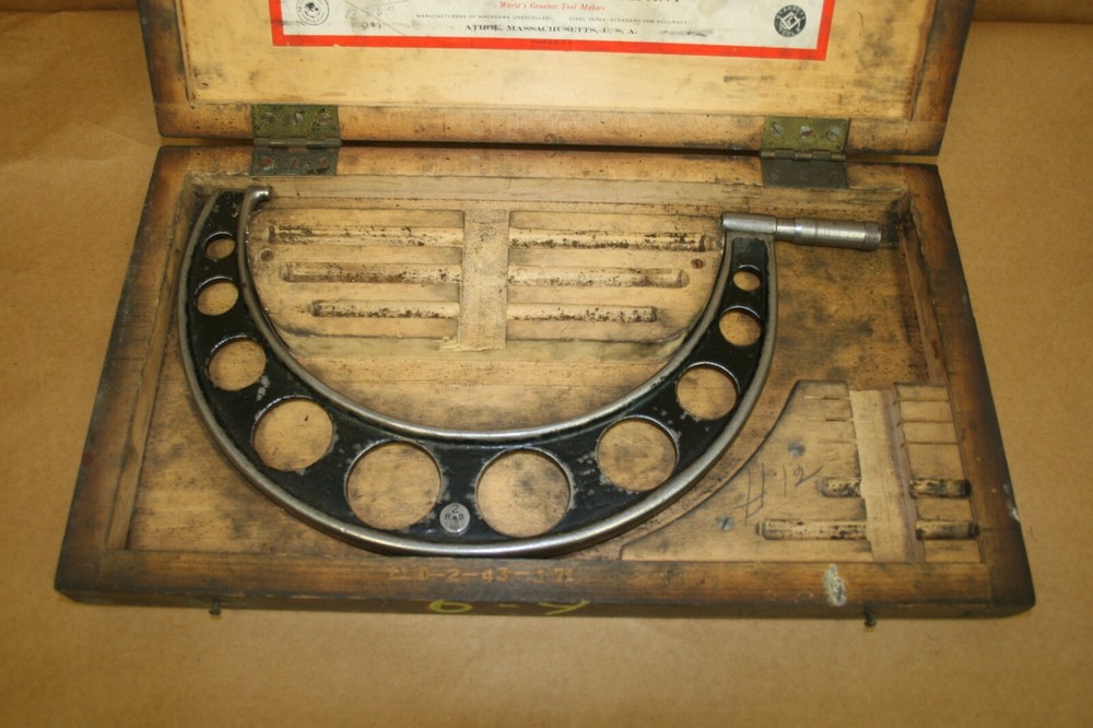 The Starrett Micrometer Caliper #224 Set B Range 6"-9"