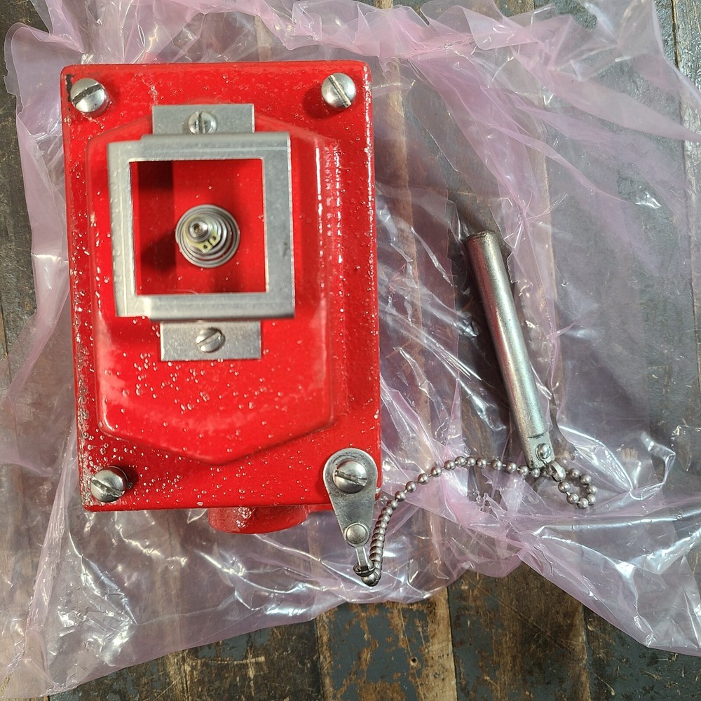 EATON COOPER CROUSE-HINDS EFS21095 EXPLOSIONPROOF FIRE ALARM CONTROL STATION