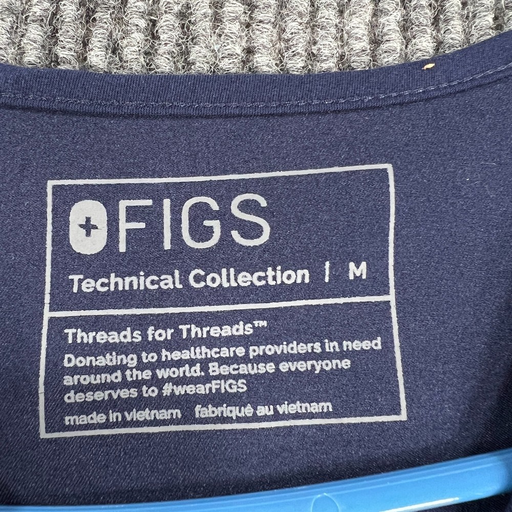 FIGS Technical Collection Scrub Top Womens Medium Blue Short Sleeve V Neck