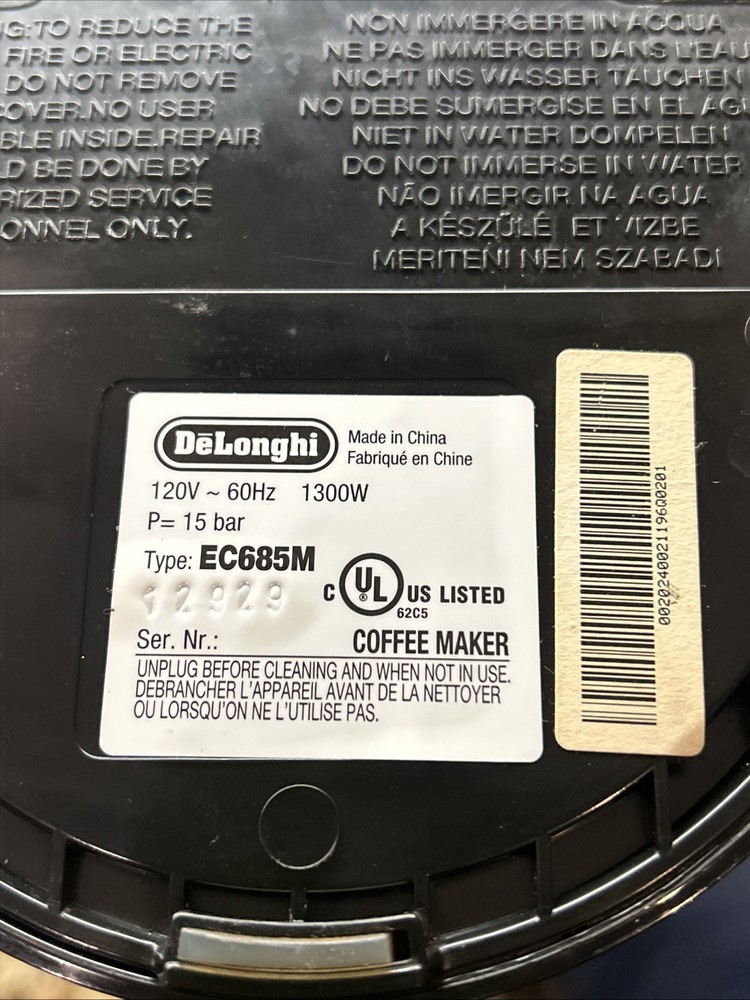De'Longhi EC685M Dedica Deluxe Automatic Espresso Machine