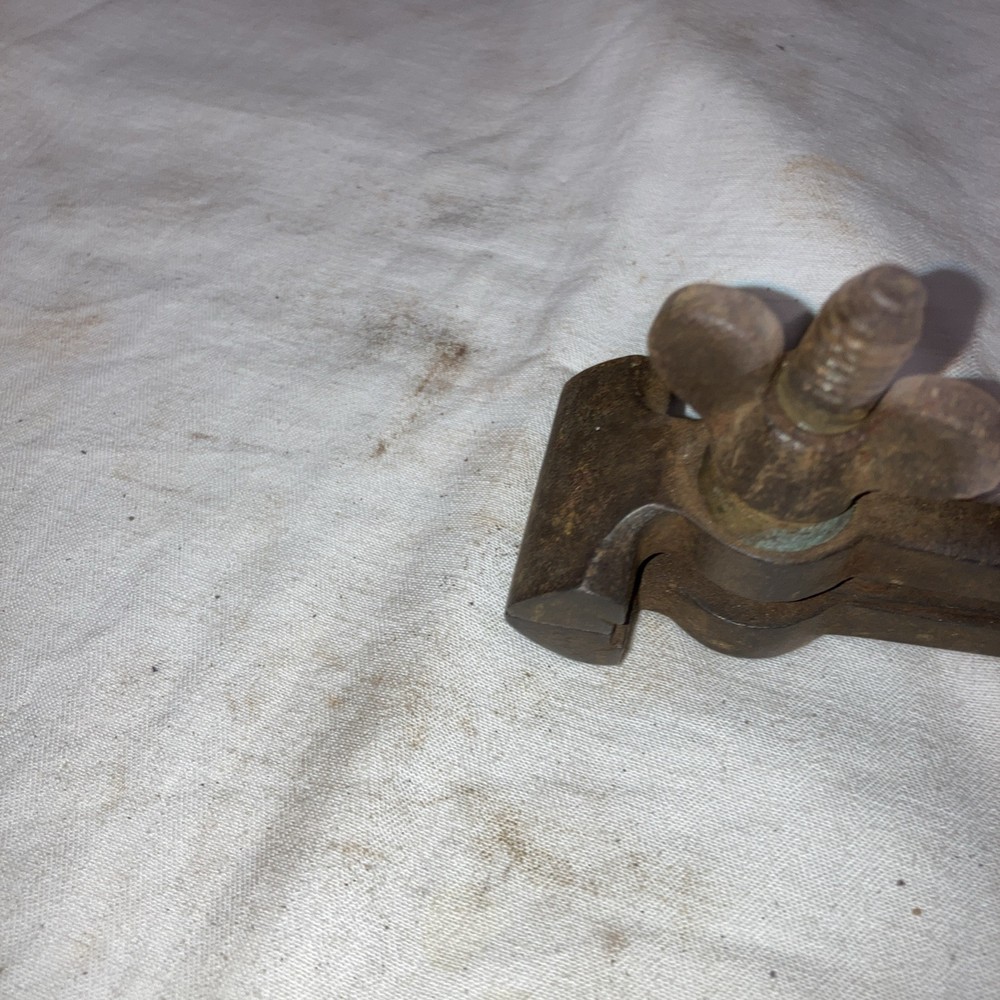 Vintage Wire Stretcher