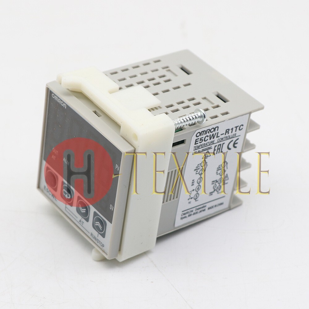 1PCS NEW Omron Temperature Controller E5CWL-R1TC 100-240VAC
