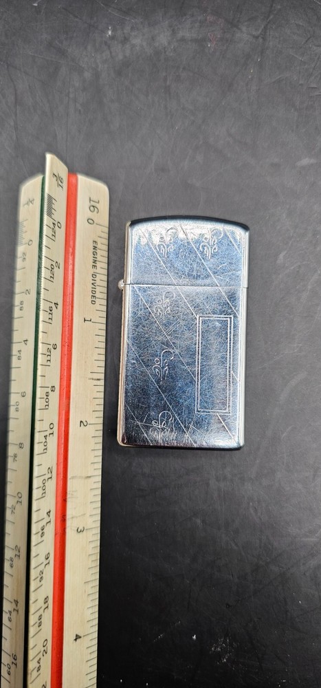 Zippo Lighter Chrome with Pin Stripping - READ
