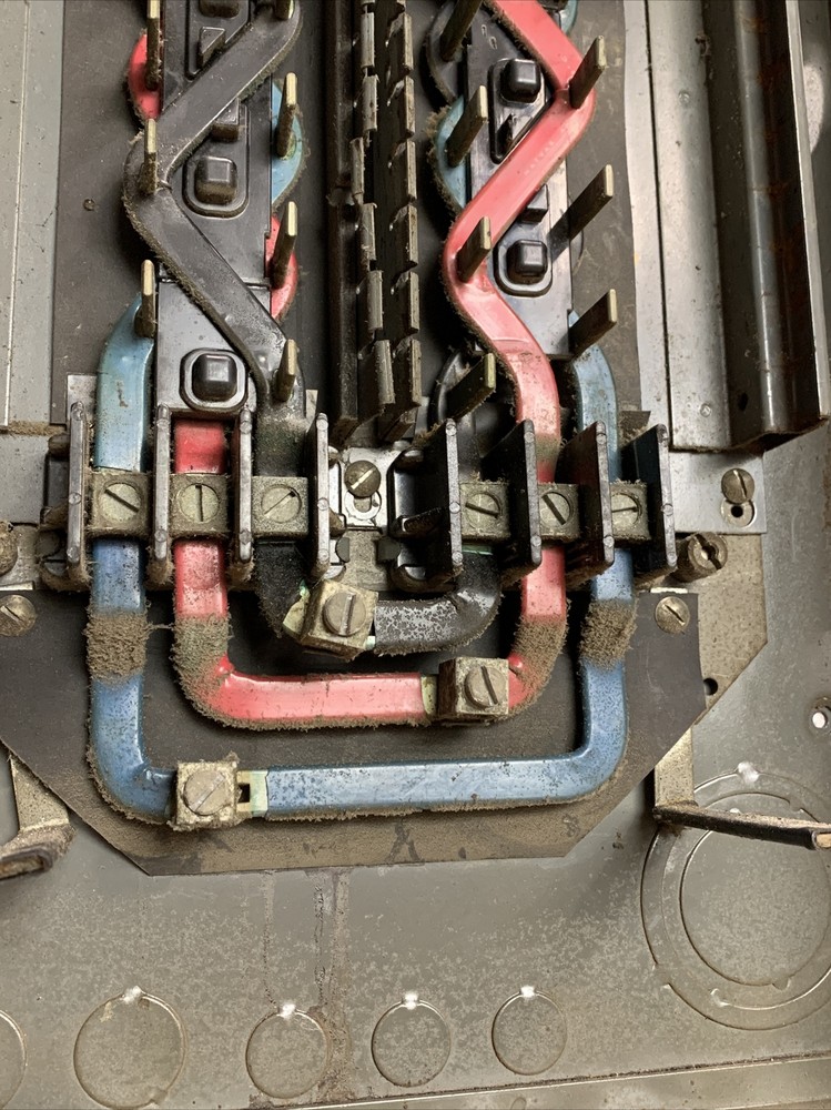 Zinsco Sylvania Circuit Breaker Panel Board Box