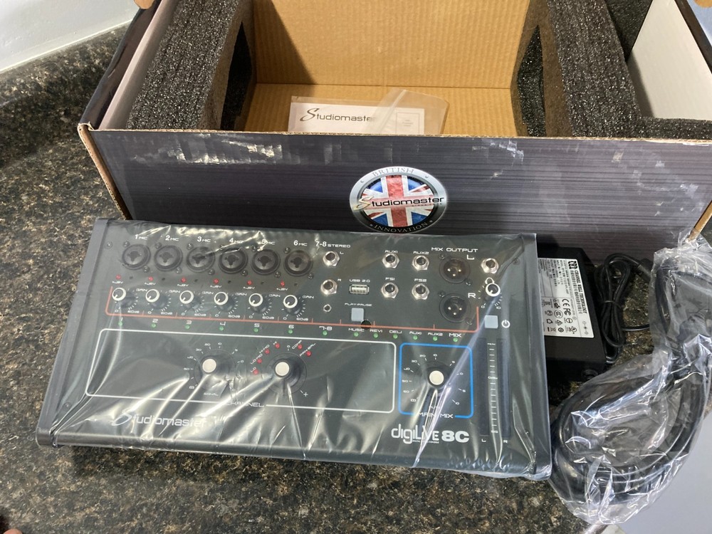 Studiomaster DigiLive 8C 8-Input Digital Mixer