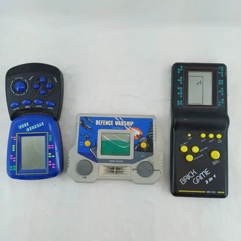 Mini Retro Game Console Collection - Used