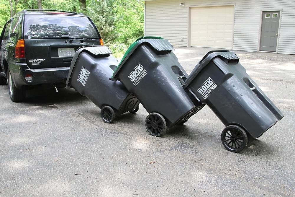 Durable Universal Can Coupler for Efficient Trash Container Handling - 100 lbs