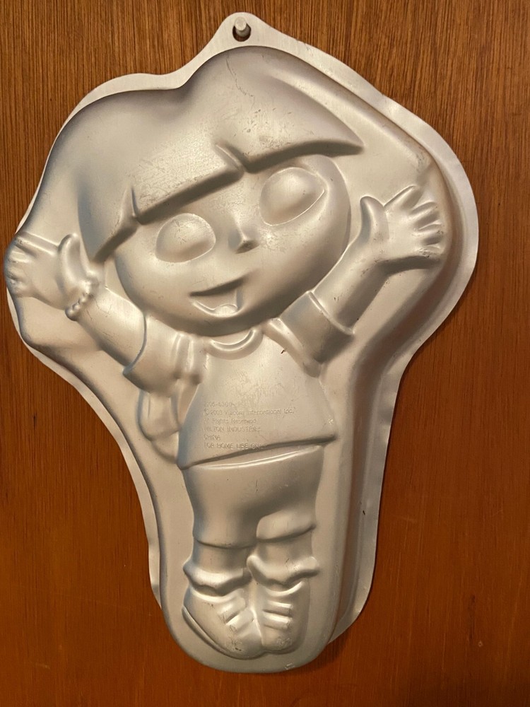 2003 Wilton Dora The Explorer Cake Pan, No insert *Pre-Owned* ggg1