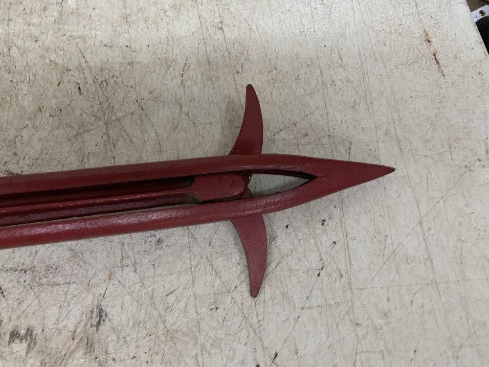 NELLIS H-28 VINTAGE HAY SPEAR