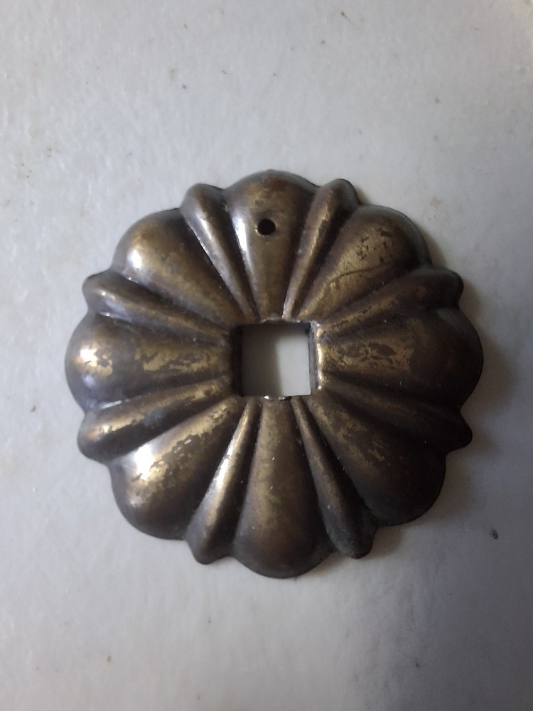 Vtg 2 Solid Brass #7422 Drawer Hanging Pulls w. Backplates