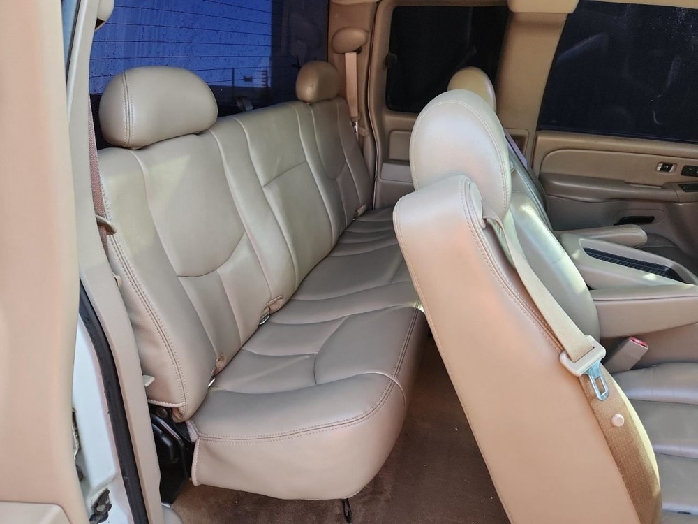 SILVRDO15 2005 Glove Box 4835655
