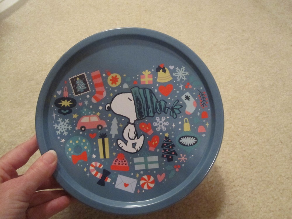 Peanuts Snoopy cookie tin empty pre owned