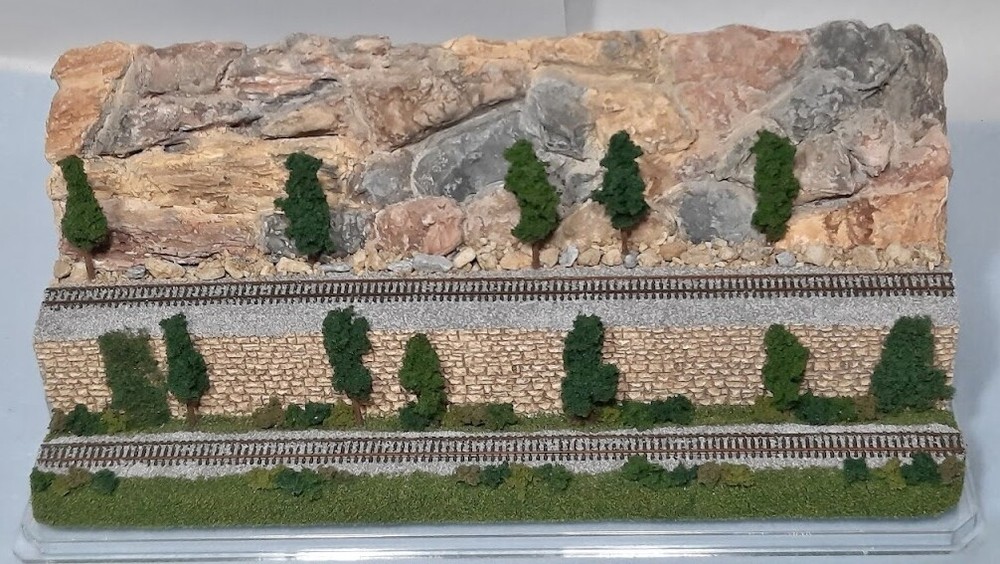 Z SCALE 13" 2-LEVEL ROCK CLIFF -DISPLAY CASE -FOR ANY Z TRAIN