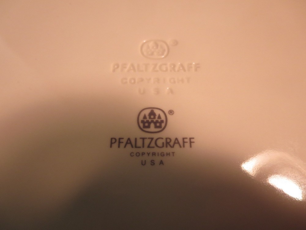Pfaltzgraff Gatehouse 14-1/2" Oval Platter