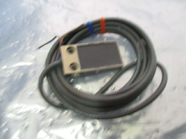 Omron T2-W5F2 Proximity Switch, Sensor, 451705