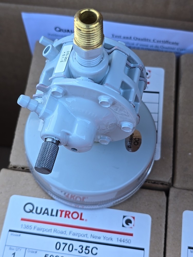 Pressure/Vacuum Bleeder, Qualitrol Corp 070 Series
