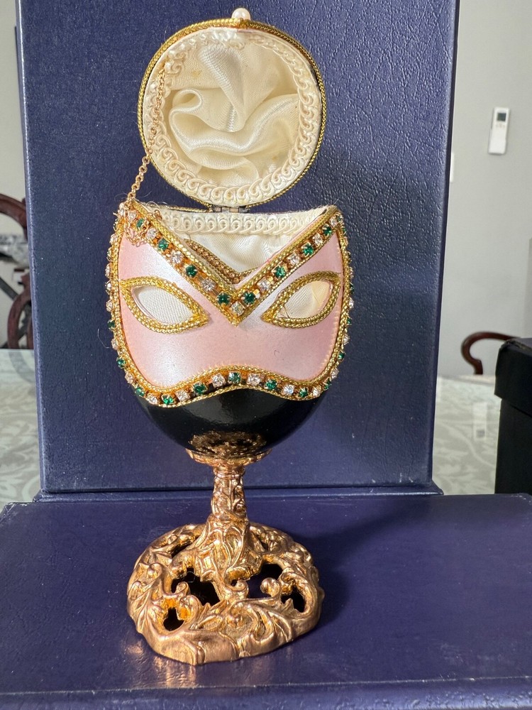 masquerade ege