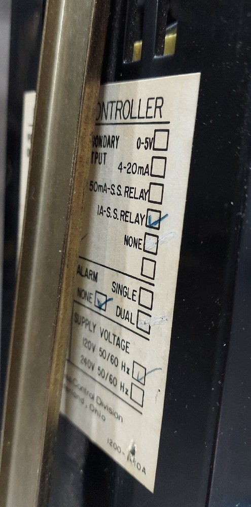LFE Model 2010 Process Microprocess Controller
