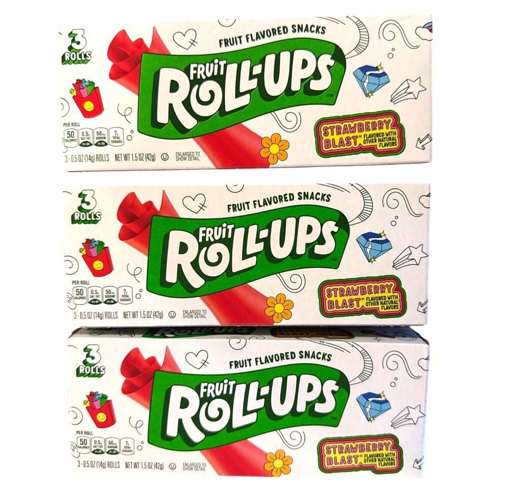 3pc 4.5oz/9ct Total FRUIT ROLL-UPS Strawberry Blast Fruit Flavored Holiday Candy