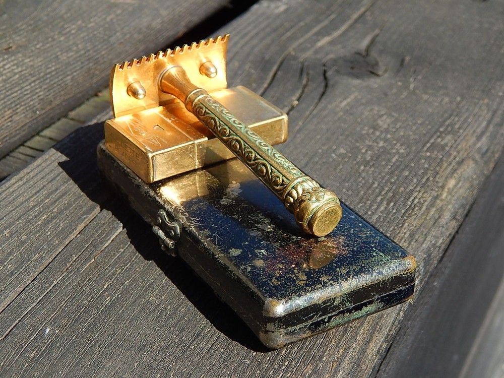 Vintage Gillette ABC pocket set