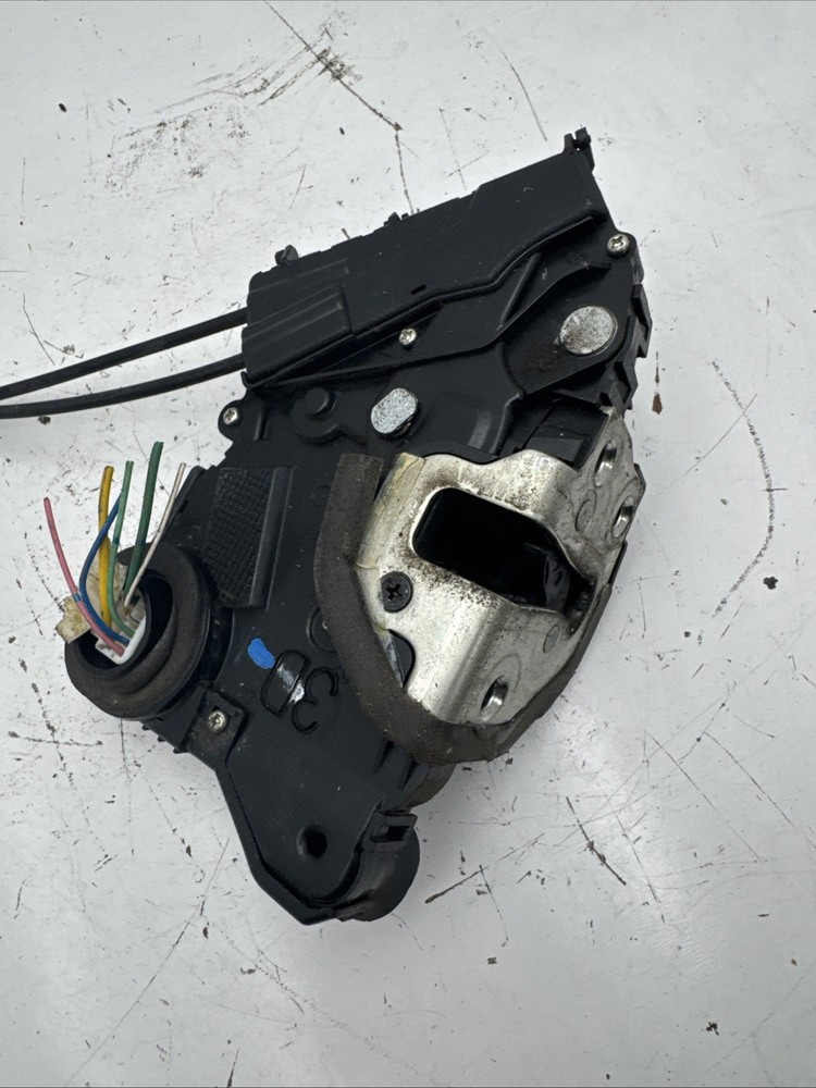2007 TOYOTA PRIUS DRIVER SIDE FRONT Left DOOR LOCK ACTUATOR ASSEMBLY W/HANDLE