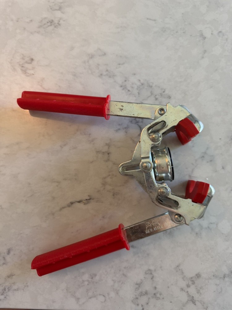 Bottle Capper Twin Lever Manual
