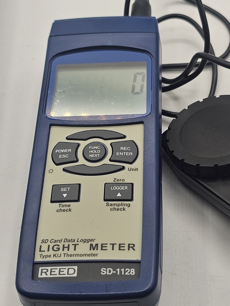 REED Data Logging Light Meter SD-1128 with thermocouple probe input