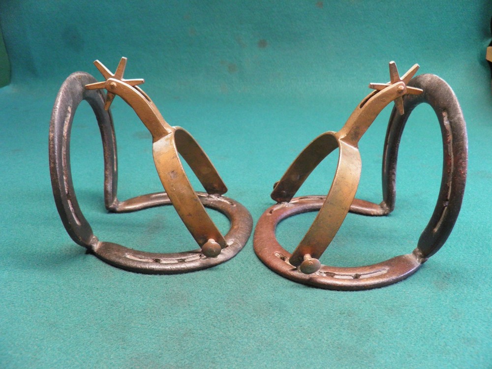 NICE GOOD PAIR OF BOOK ENDS