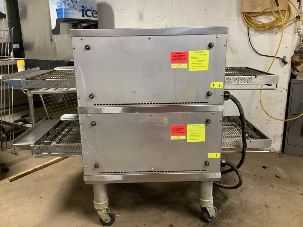 Conveyor Oven Middleby Marshall DZ33T 2022 Double Stack SINGLE Phase 208V TESTED