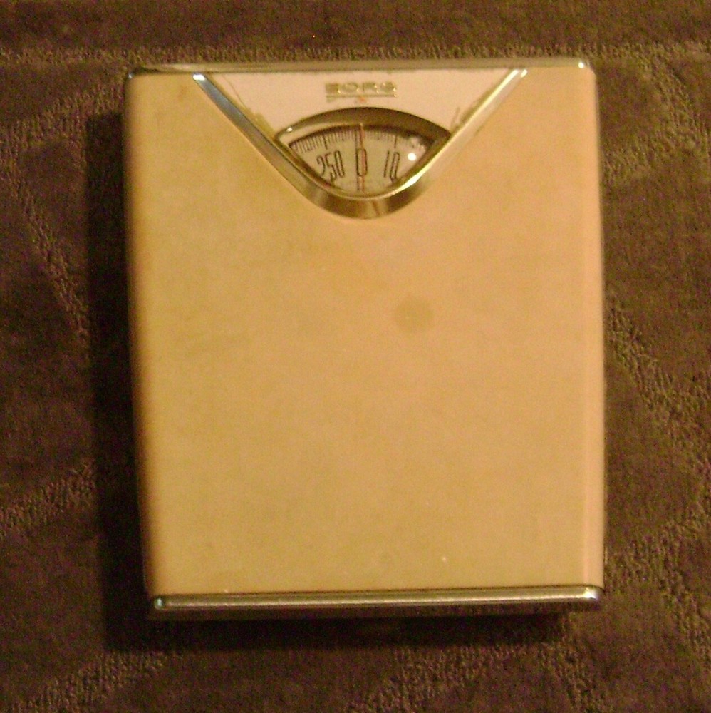 Vintage Borg Bathroom Scale Magnifying Bubble MCM Works - Accurate