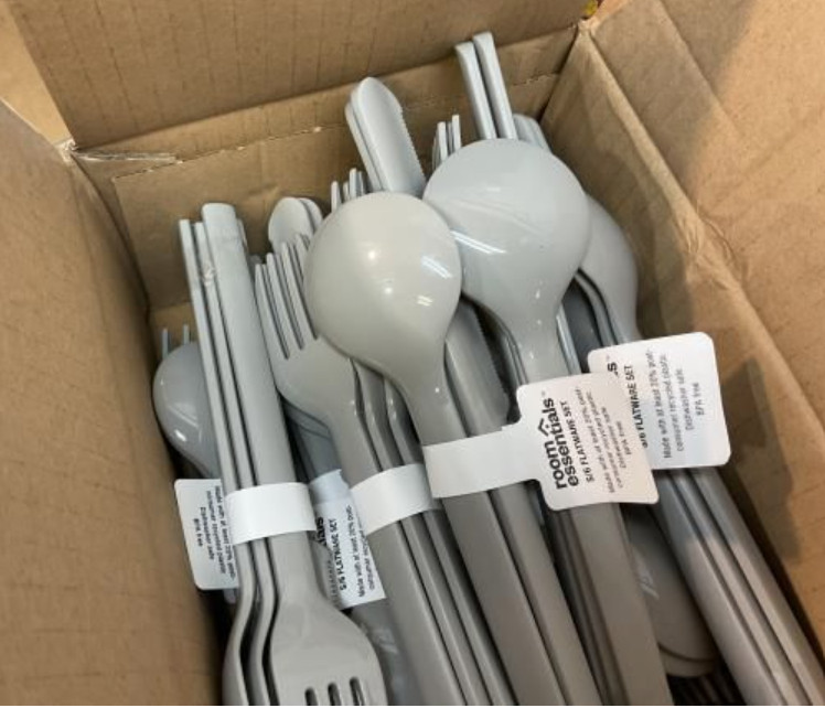 36 Pack Modern Plastic Flatware Set Light Gray - Room Essentials