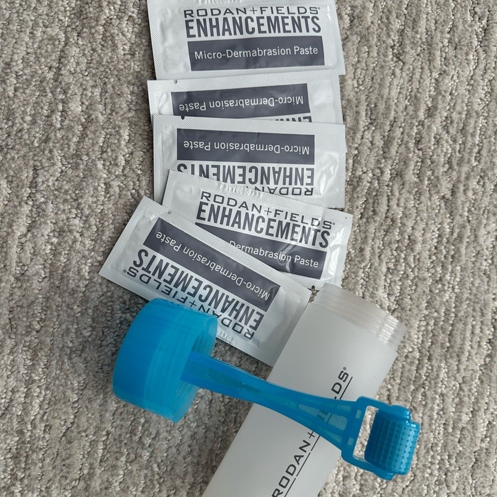 Rodan + Fields Enhancements Set with Blue Roller