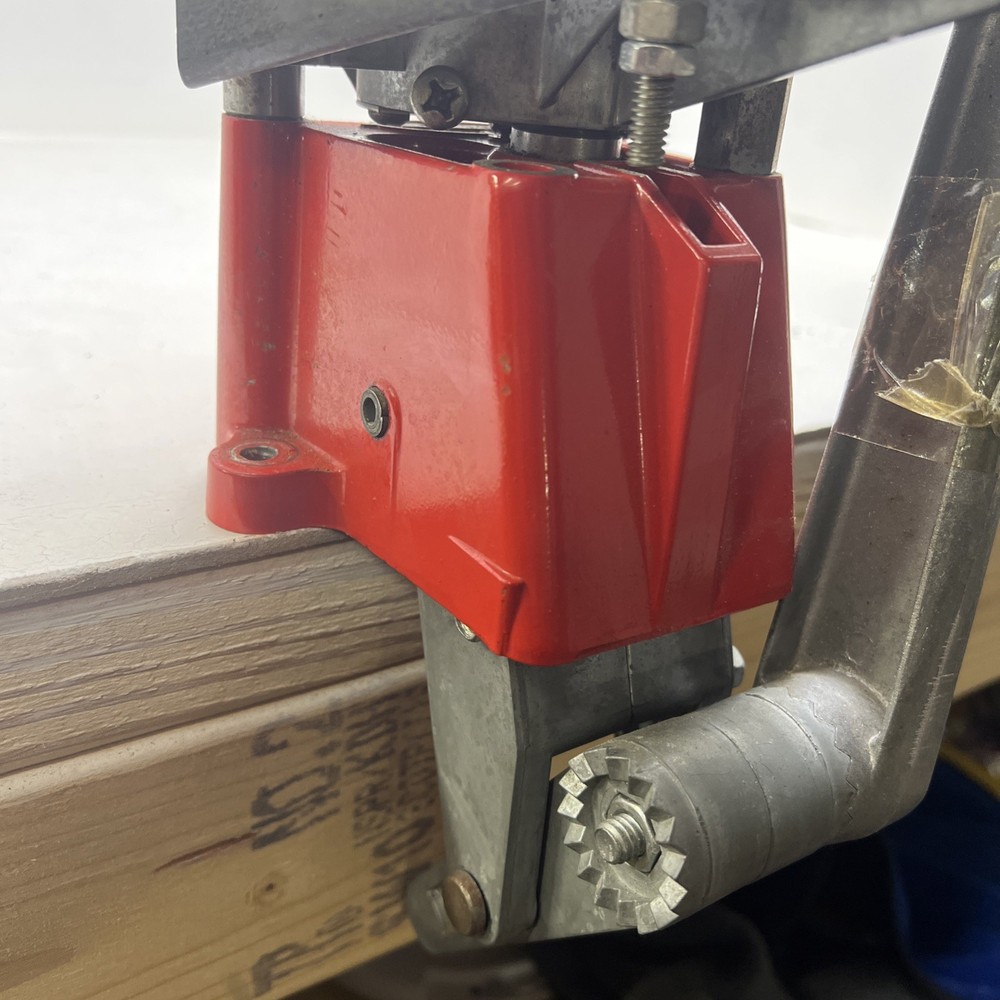 Reloading press withe mounting bolts